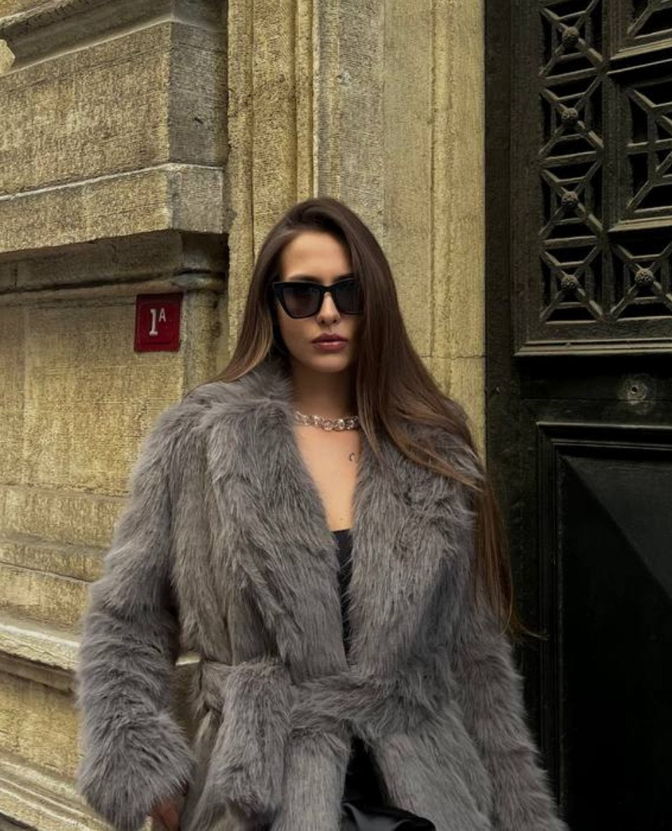 Manteau Long Luxe – Fausse Fourrure Élégante