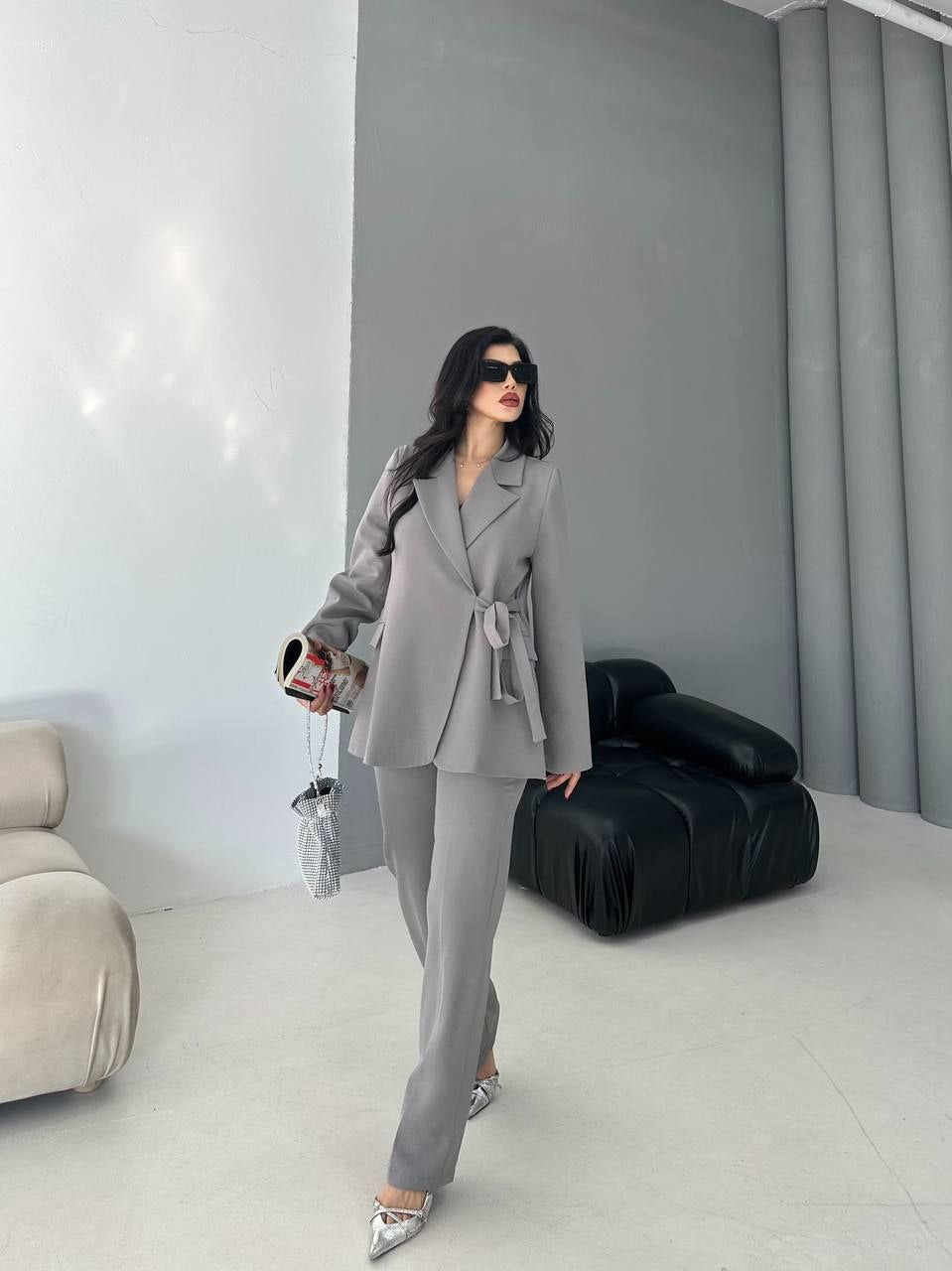 Ensemble Tailleur Femme – Élégance Ceinturée