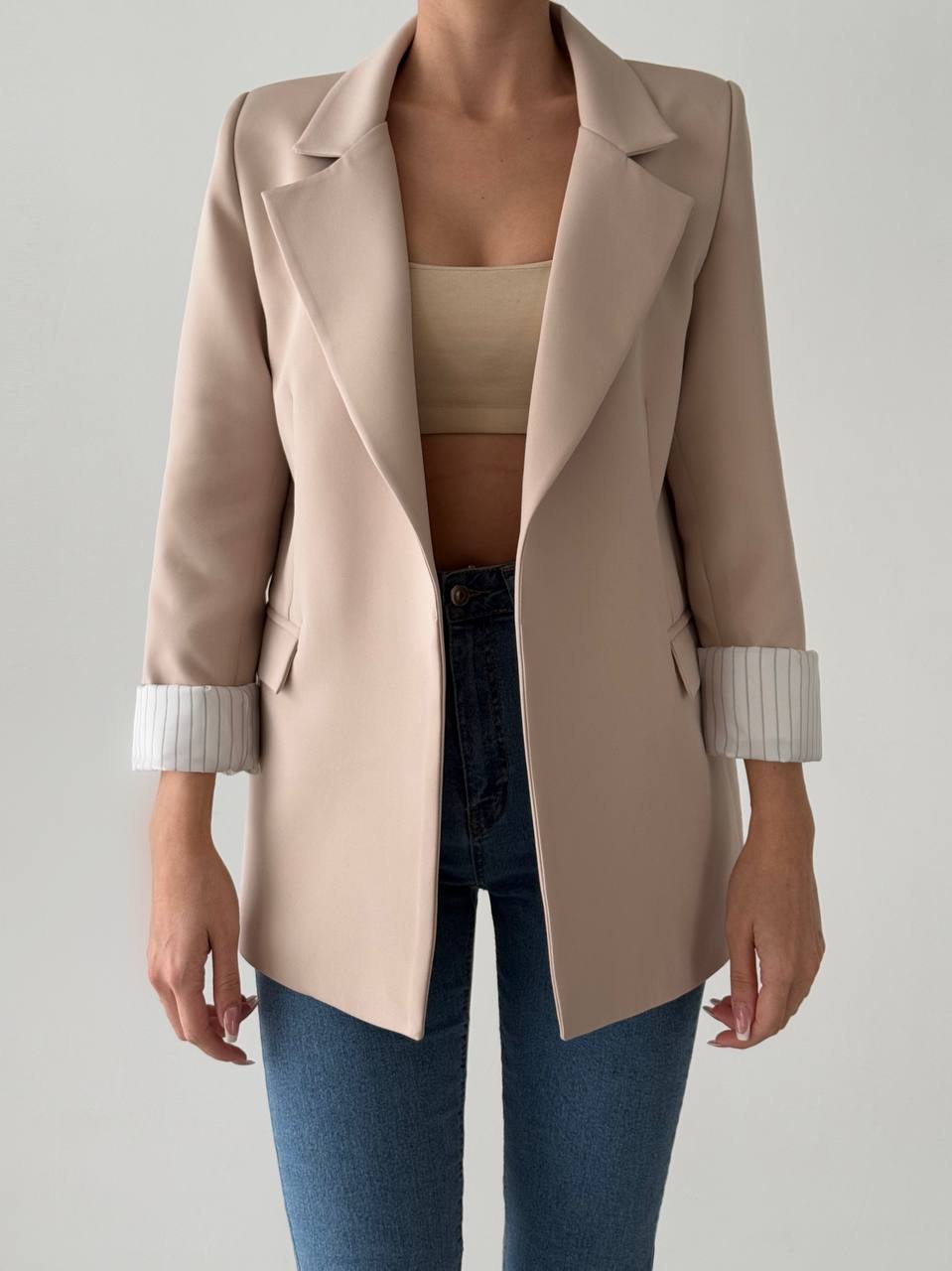 Blazer Élégant – Coupe Moderne & Finitions Premium